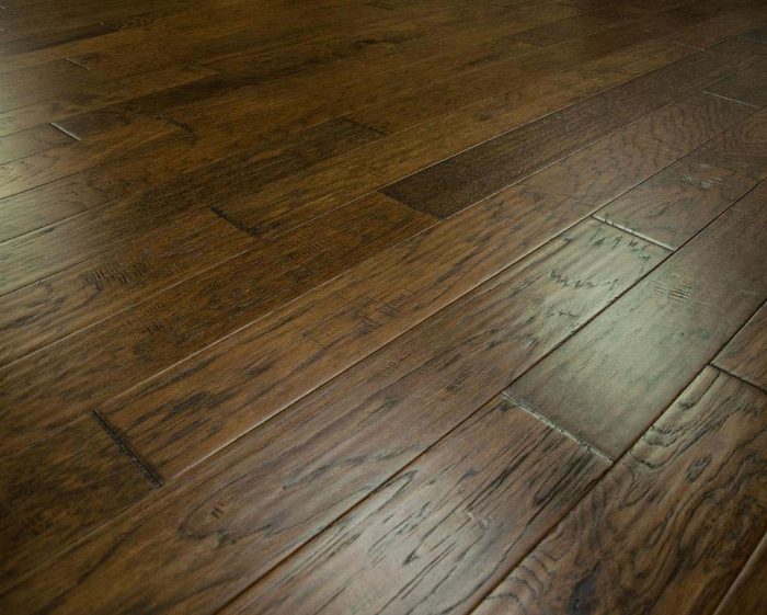 Sample flooring image of LW Flooring Traditions Collection - Bronze - HSAH10B5