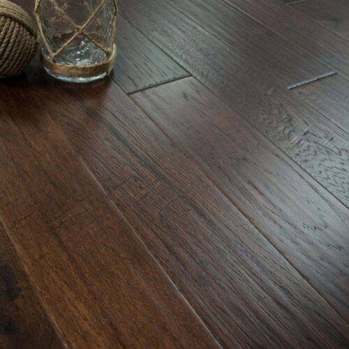 Sample flooring image of LW Flooring Traditions Collection - Java - HSAH10J5