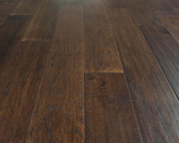 Sample flooring image of LW Flooring Traditions Collection - Java - HSAH10J5