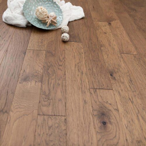 Sample flooring image of LW Flooring Traditions Collection - Toffee- HSAH10T5