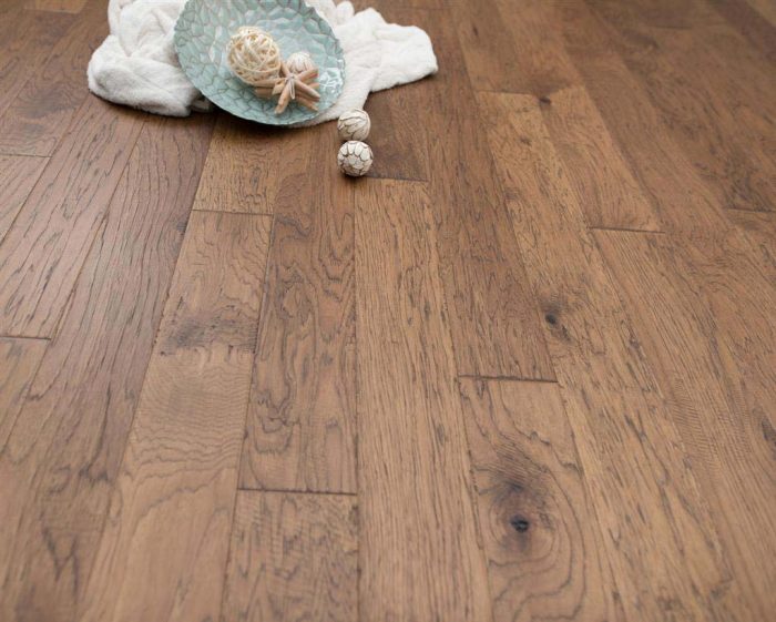 Sample flooring image of LW Flooring Traditions Collection - Toffee- HSAH10T5